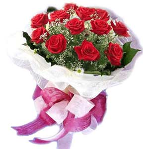  Denizli çiçek online çiçek siparişi  11 adet kırmızı güllerden buket modeli
