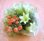  Denizli 14 şubat sevgililer günü çiçek  lilyum ve 7 adet gül buket