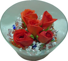  Denizli çiçek , çiçekçi , çiçekçilik  5 adet gül ve cam tanzimde çiçekler