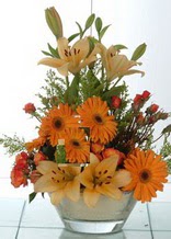 Denizli çiçek siparişi sitesi  cam yada mika vazo içinde karisik mevsim çiçekleri
