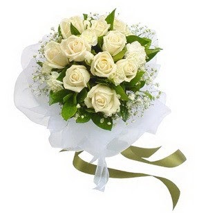  Denizli online çiçek gönderme sipariş  11 adet benbeyaz güllerden buket