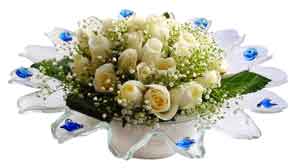  Denizli çiçekçi mağazası  11 adet Beyaz güller özel cam tanzim